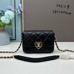 シャネル バッグ 黒18X13.5X5.5cm chanelbag-s046