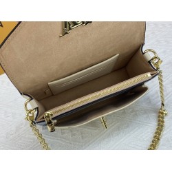 M63471ヴィトン バッグMylockme Pochette サイズ：19 x 12.7 x 3 cmcm