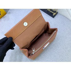 M58931 ヴィトン バッグCluny サイズ：20 x 16 x 7.5cm