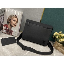 M45320 ヴィトン バッグPochette Voyage サイズ：28x21x6cm