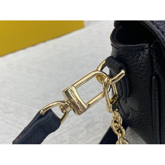 M82210 ヴィトン バッグWallet On Chain Ivy  Monogramサイズ：23.5 x 12 x 4.3cm