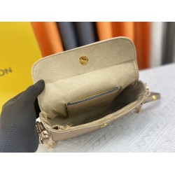 M82210 ヴィトン バッグWallet On Chain Ivy  Monogramサイズ：23.5 x 12 x 4.3cm