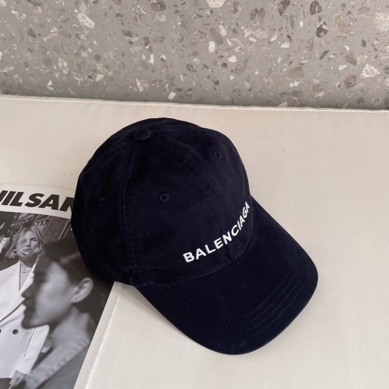 バレンシアガ帽子 Balenciaga