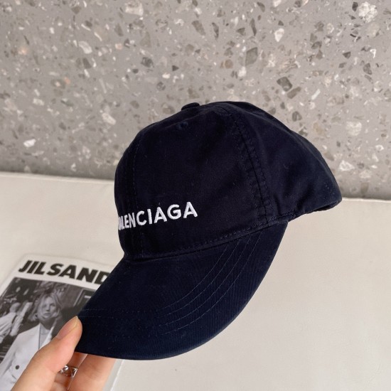 バレンシアガ帽子 Balenciaga