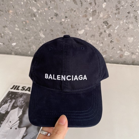 バレンシアガ帽子 Balenciaga