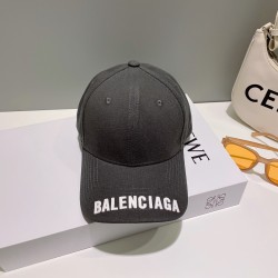 バレンシアガ帽子 Balenciaga