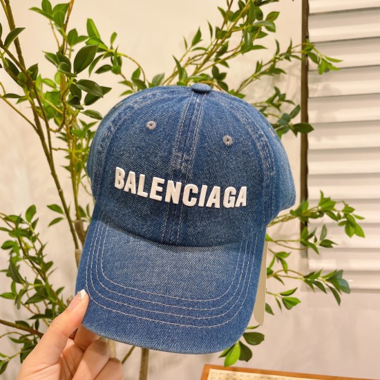 バレンシアガ帽子 Balenciaga