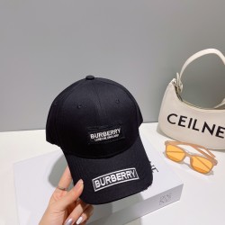 バレンシアガ帽子 Balenciaga