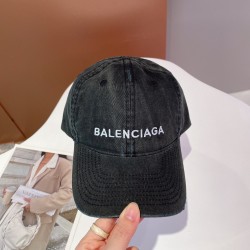 バレンシアガ帽子 Balenciaga