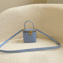 セリーヌ 財布 レディース CELINE ラウンドファスナー長財布 サイズ：9.5 X 8 X 9cm