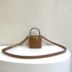 セリーヌ 財布 レディース CELINE ラウンドファスナー長財布 サイズ：9.5 X 8 X 9cm