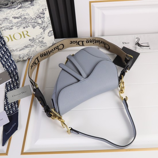 Dior saddle Be a classic with classicsクリスチャンディオール財布  サイズ：25.5 x 20 x 6.5cm